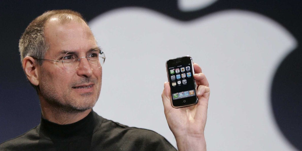 Steve Jobs stelt nieuwe iPhone voor